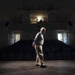 Tony and Obie award winner John Wulp is staging the world premiere of “Red Eye of Love” inside a community center on picturesque North Haven, Maine.