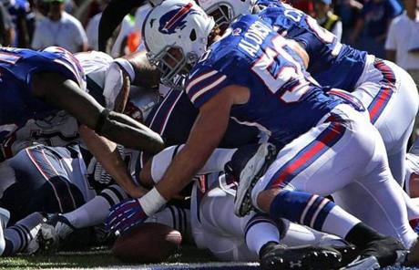 Kiko Alonso of the Bills recovered a fumble by Tom Brady on the Bills’ 2 yard line late in the third quarter.
