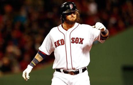 The Red Sox beat the Tigers, 6-5, in Game 2 of the ALCS with Jarrod Saltalamacchia's walkoff single.
