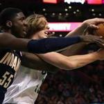 Kelly Olynyk battled with Roy Hibbert for a rebound in the first half.