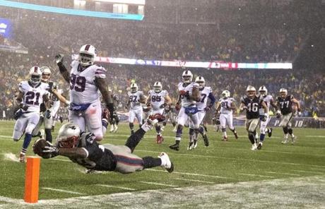 LeGarrette Blount's dive to the end zone capped off a 35-yard touchdown run in the fourth quarter. 
