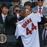 David Ortiz took a photo of himself and President Obama that was retweeted with help from Samsung, with which Ortiz has an dnrosement deal.