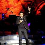 From ?You Are? to ?Running With the Night,? it didn?t take fans long to remember how many hits Lionel Richie has had.