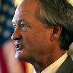 Governor Lincoln Chafee has signed legislation that makes it a misdemeanor to leave an animal in a vehicle that puts it in a life-threatening situation because of prolonged extreme temperatures.