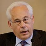 In an interview on WGBH-FM, Donald Berwick emphasized that his positions separated him from his party rivals. 