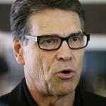 Governor Rick Perry plans to deploy as many as 1,000 National Guard troops to South Texas.
