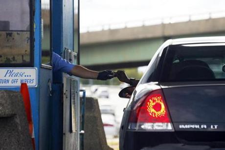 Drivers will not be able to pay with cash on the Mass. Pike in 2016, as is the case on the Tobin Bridge.
