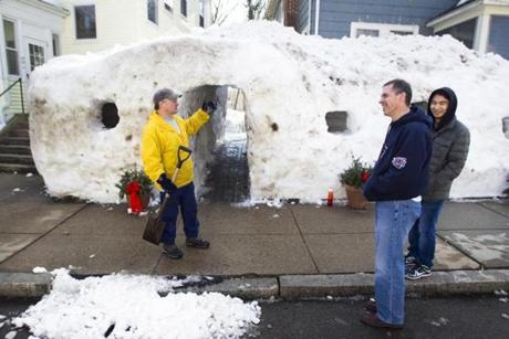 ?If life gives you snow, you make a snow house,? said McGaff, who said he made igloos when he was growing up in upstate New York. Forecasters expect warmer temperatures this week, which may imperil the snow house.

