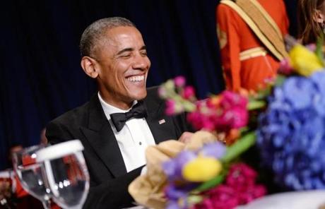 epa04720855 US President Barack Obama smiles at the annual White House Correspondent's Association Gala at the Washington Hilton hotel, in Washington, DC, 25 April 2015. The dinner is an annual event attended by journalists, politicians and celebrities. EPA//POOL
