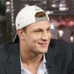 Rob Gronkowski cracked up ABC talk-show host Jimmy Kimmel during an appearance after the Patriots won the Super Bowl.