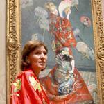 Sue Danielson, a visitor from Kentucky, wore a museum-provided kimono last month in front of Claude Monet?s ?La Japonaise.?