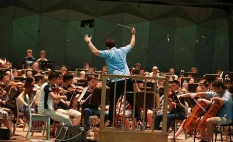Andris Nelsons rehearsed Tanglewood Music Center Orchestra fellows.
