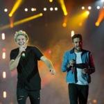 Niall Horan (left) and Liam Payne perform Saturday in Foxborough.