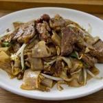 Pan-fried noodles with duck. 