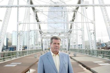After two terms as Nashville?s mayor, Karl Dean can cite a list of local  successes, and a mass transit project stymied by national politics.
