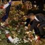 President Barack Obama and French President Francois Hollande paid their respects at the Bataclan concert hall for the victims of the recent Paris attacks.