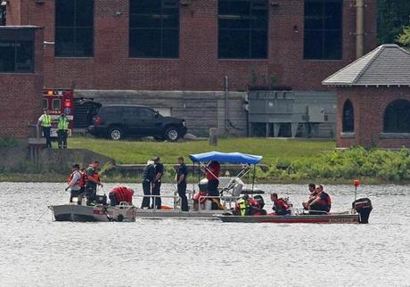 Several communtiies sent divers and water craft to assist the Halifax fire department. 
