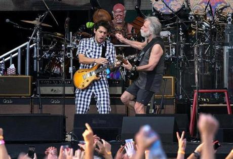 Boston, MA - 7/15/2016 - Singer-guitarists John Mayer and Bob Weir perform with Dead & Company in concert at Fenway Park. - (Barry Chin/Globe Staff), Section: Arts, Reporter: Jeremy Goodwin, Topic: 18deadco, LOID: 8.2.3647556966. 
