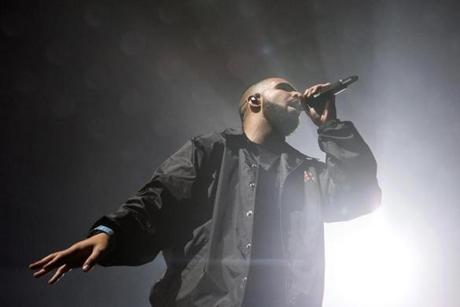 Drake dipped into a seemingly bottomless bag of tricks during his TD Garden concert on Wednesday night.
