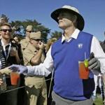 Bill Murray apparently likes to give people drinks.