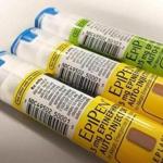 EpiPen auto-injection epinephrine pens manufactured by Mylan NV pharmaceutical company for use by severe allergy sufferers are seen in Washington, U.S. August 24, 2016. REUTERS/Jim Bourg/File Photo