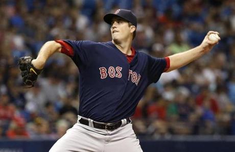 Sep 23, 2016; St. Petersburg, FL, USA; Boston Red Sox starting pitcher Drew Pomeranz (31) throws a pitch during the third inning against the Tampa Bay Rays at Tropicana Field. Mandatory Credit: Kim Klement-USA TODAY Sports
