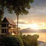 Borneo houses Gaya Island Resort. 