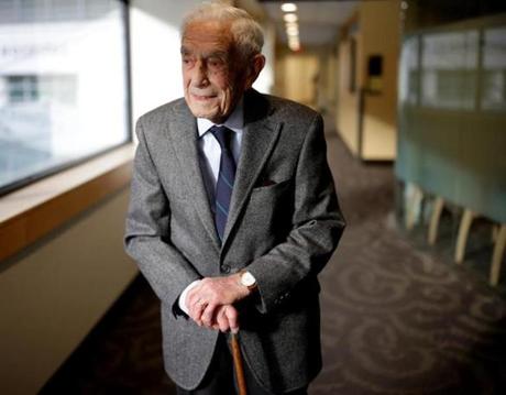 Boston Ma- 01/05//2017 Dr. Walter Guralnick (cq) is 100 years old. He is no longer seeing patients but works at MGH s, several time a week in a administrative capacity.Jonathan Wiggs /GlobeStaff) Reporter:Topic
