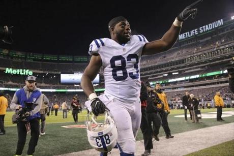 Indianapolis Colts tight end Dwayne Allen leaves the field after an NFL football game against the New York Jets, Monday, Dec. 5, 2016, in East Rutherford, N.J. The Colts won 41-10. (AP Photo/Seth Wenig)
