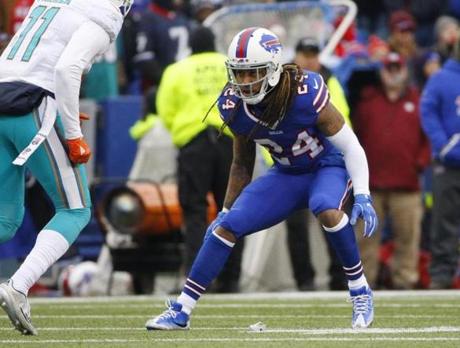 Buffalo Bills cornerback Stephon Gilmore (24) defends during the first half of an NFL football game against the Miami Dolphins Saturday, Dec. 24, 2016, in Orchard Park, N.Y. (AP Photo/Bill Wippert)
