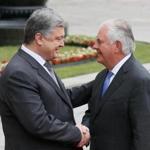 Ukraine?s President Petro Poroshenko welcomed Secretary of State Rex Tillerson to their meeting in Kiev.