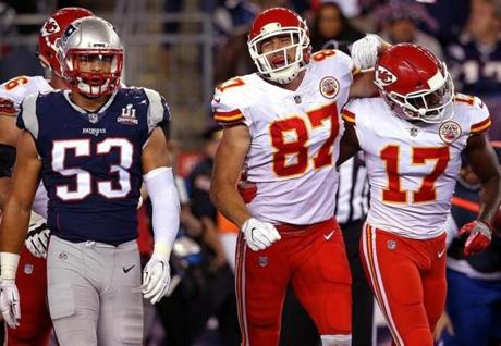 Foxborough, MA - 9/08/2017 - (4th quarter) Kansas City Chiefs tight end Travis Kelce (87) and the Chiefs had reason to celebrate late in the fourth quarter after yet another Chiefs touchdown. - The New England Patriots host the Kansas City Chiefs in the season home opener at Gillette Stadium in Foxborough, MA. - (Barry Chin/Globe Staff), Section: Sports, Reporter: Ben Volin, Topic: 08Patriots-Chiefs, LOID: 8.3.3641245542.
