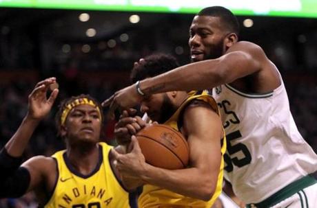 Boston, MA - 2/09/2018 - (2nd quarter) The Boston Celtics host the Indiana Pacers at TD Garden. - (Barry Chin/Globe Staff), Section: Sports, Reporter: Adam Himmelsbach, Topic: 10Celtics-Pacers, LOID: 8.4.933028151.
