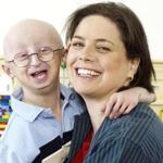Dr. Leslie Gordon with her son, Sam Berns, who died in 2014.