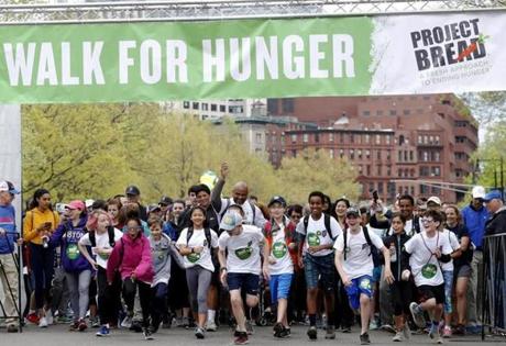 Boston, MA--5/6/2018-- People take off from the starting line of the 50th annual Walk for Hunger. (Jessica Rinaldi/Globe Staff) Topic: 07walkforhunger Reporter:
