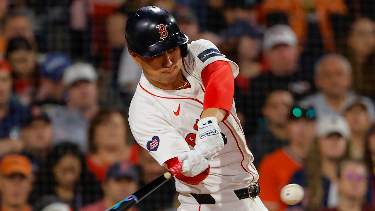 Rob Refsnyder connects for a two-run home run, the first of his two homers in the game, to give the Red Sox the lead in the third inning.
Reporter: