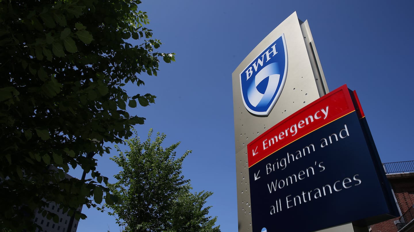 Nurses at Brigham and Women's Hospital in Boston ratified a new contract Tuesday, avoiding a strike.