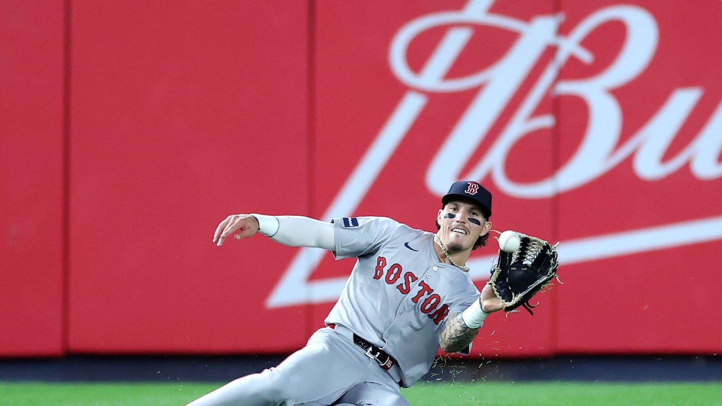 Red Sox left fielder Jarren Duran made a sliding catch during the fifth inning at Yankee Stadium.