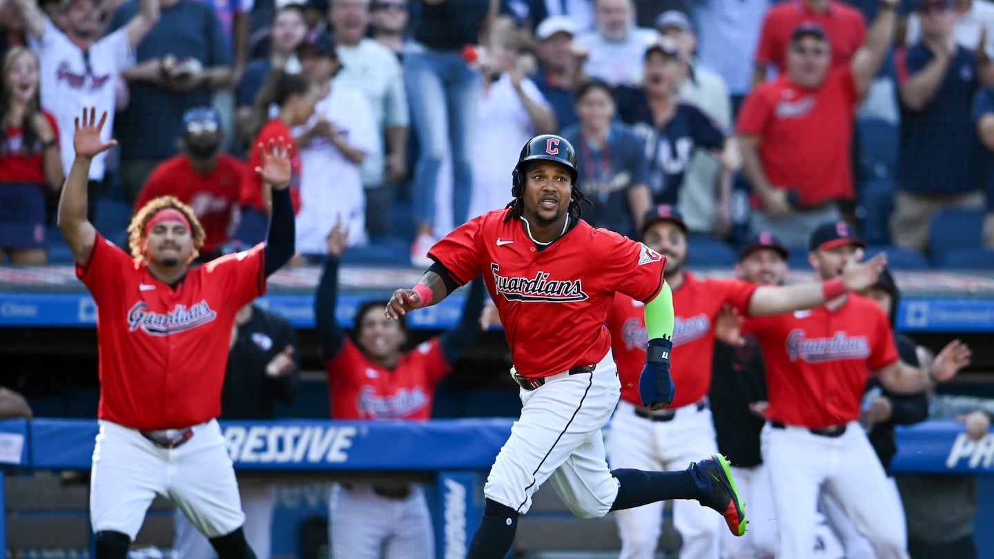 Guardians star José Ramírez scores on Andrés Giménez's walk-off RBI single to beat the Twins on Thursday.