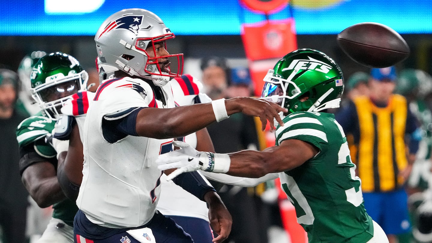 When facing pressure on Thursday against the Jets, Jacoby Brissett was 3 for 8 passing for 28 yards and sacked five times.