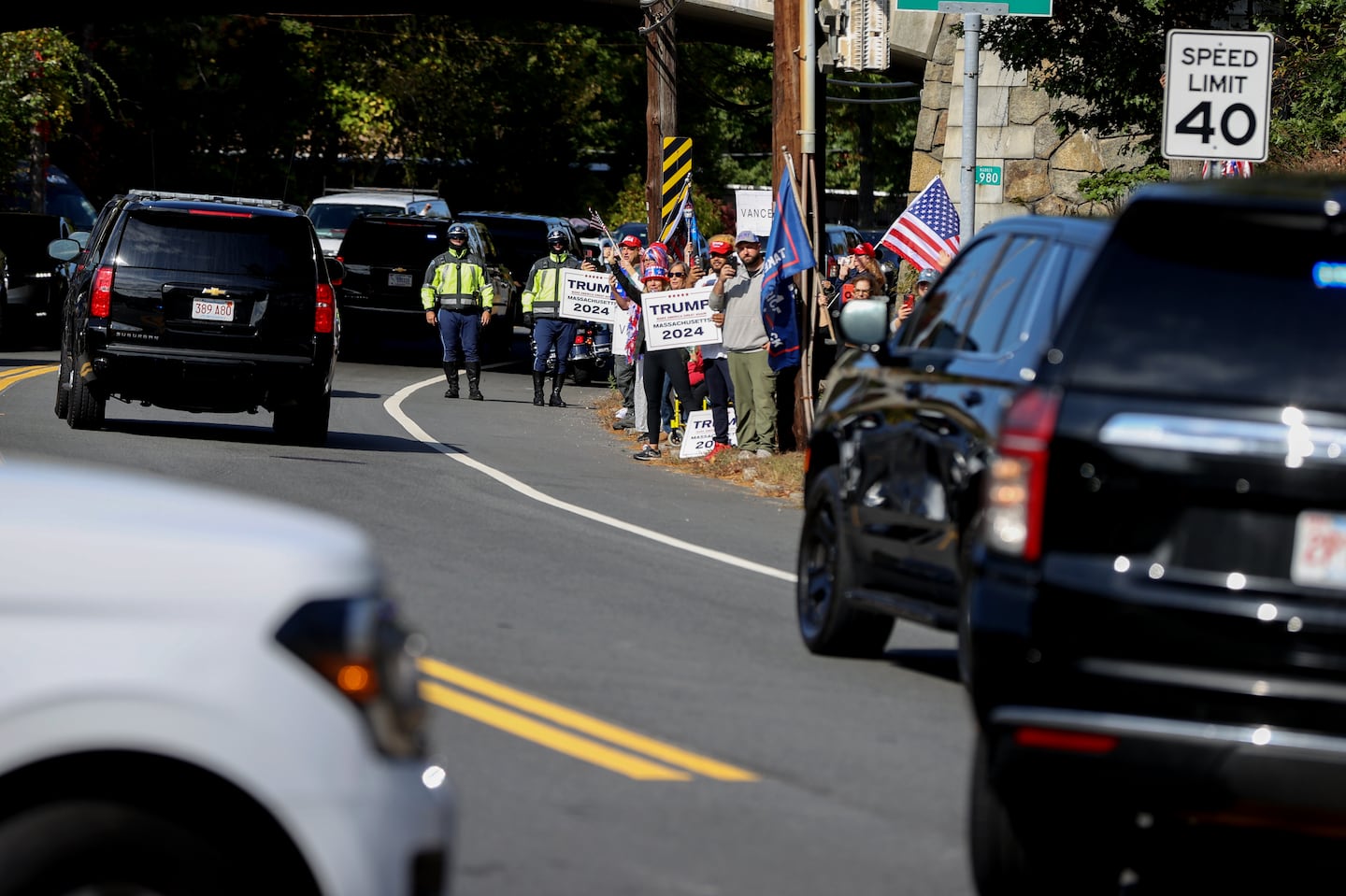 Motorcade exited off Rt. 128 before JD Vance fundraising event in Gloucester.