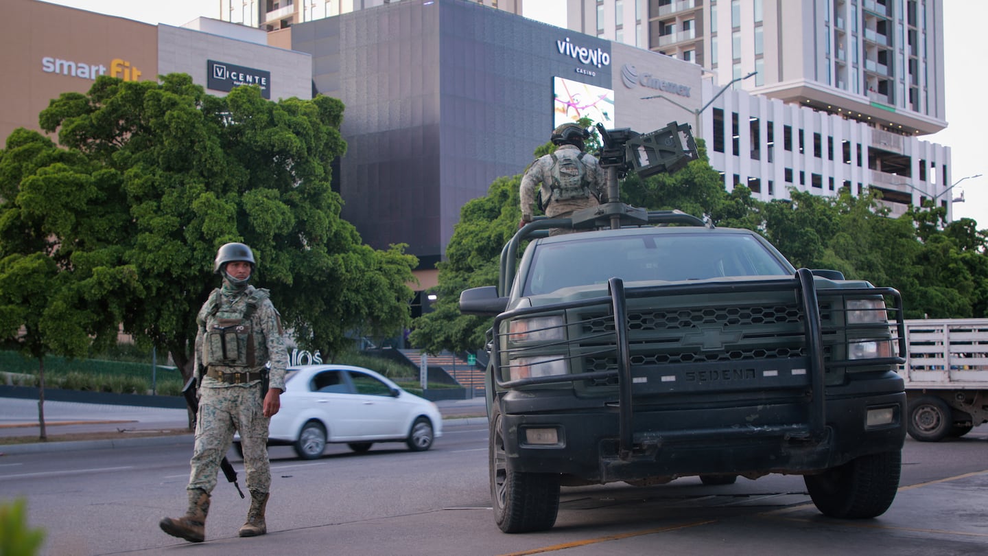 Soldiers of the Mexican army patrolled the streets of Culiacán last month.