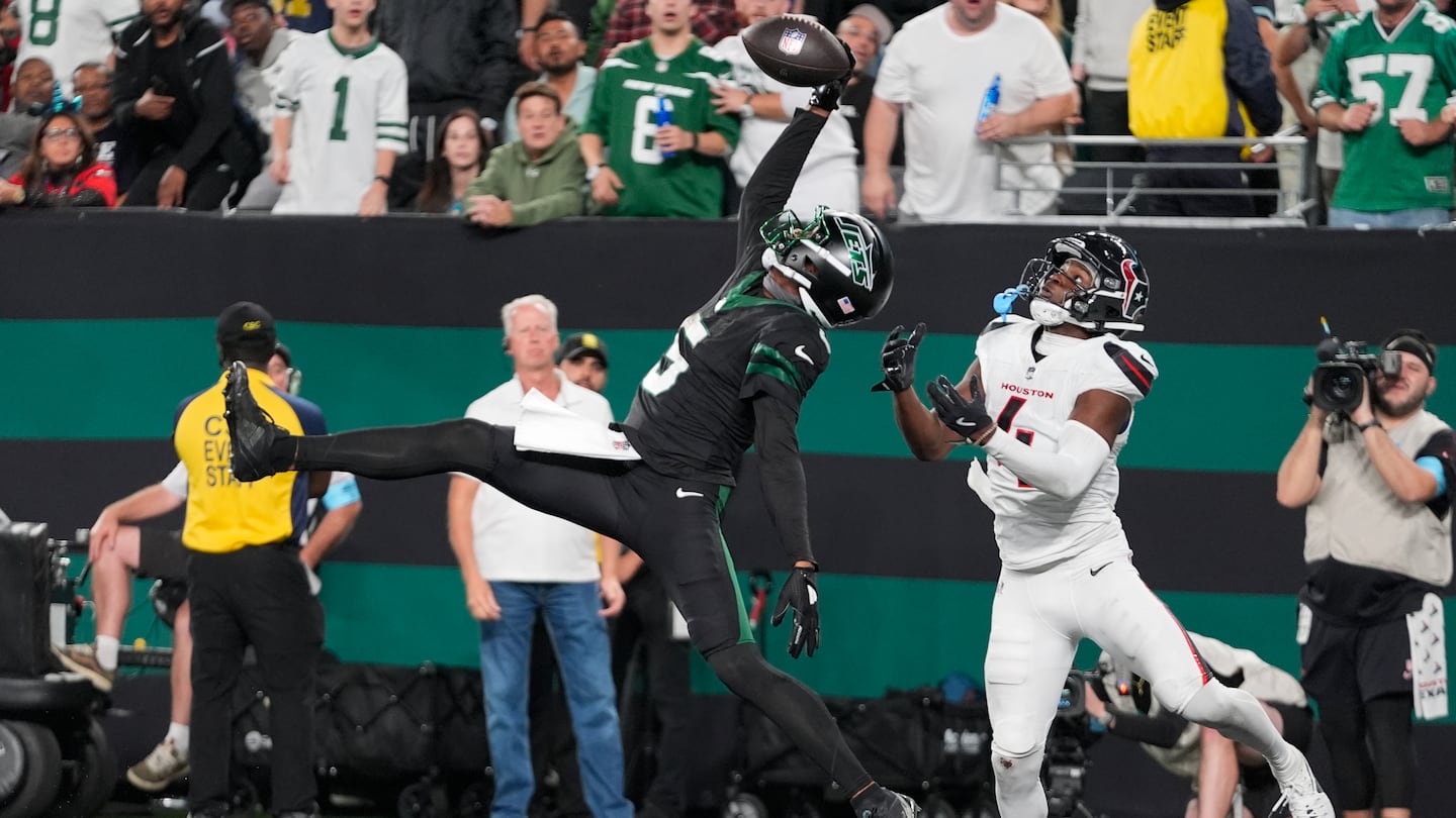 Garrett Wilson went full extension to snag this go-ahead touchdown against the Texans.