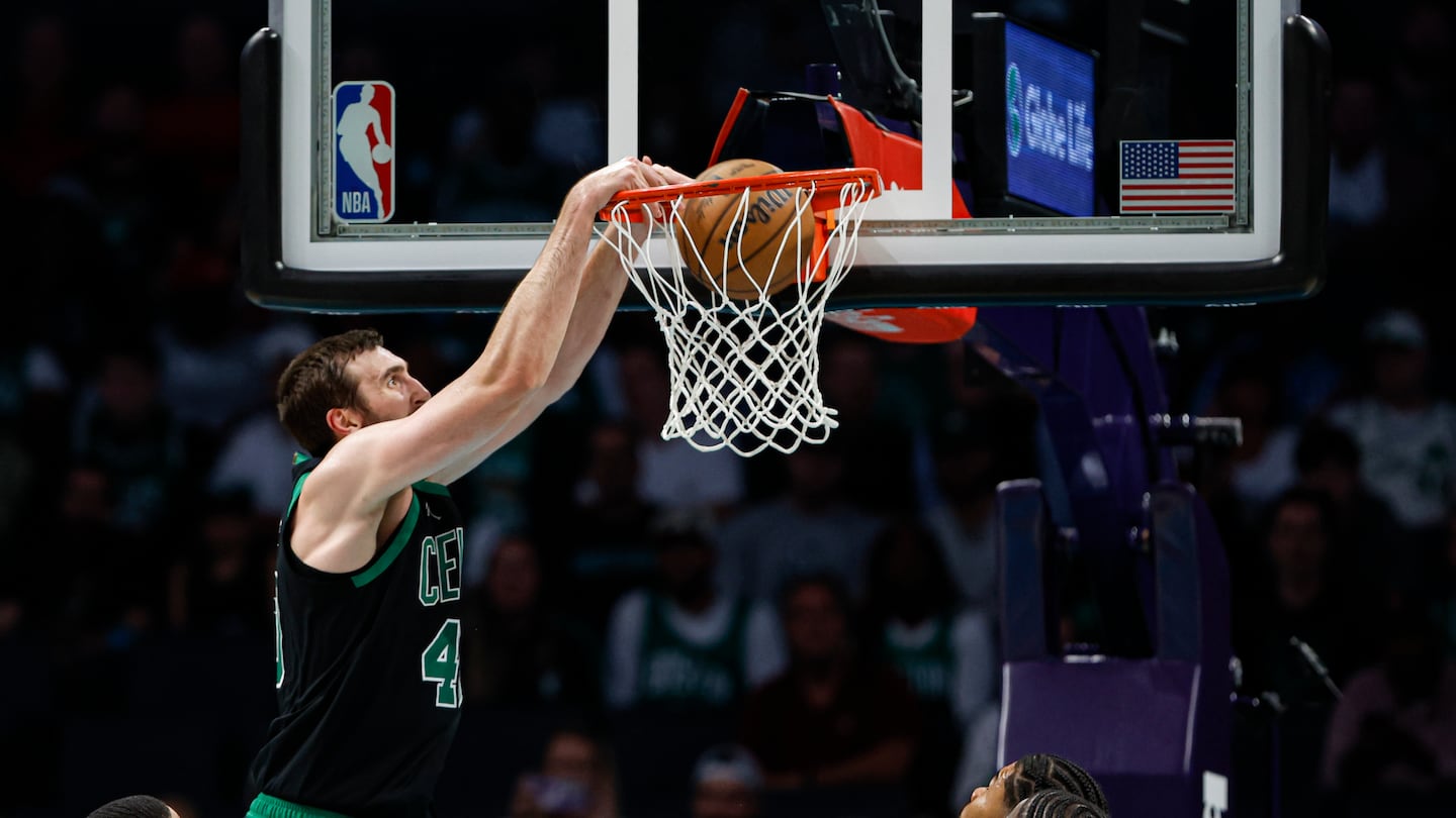 Celtics center Luke Kornet was a perfect 8 for 8 from the floor during two wins over the Hornets.