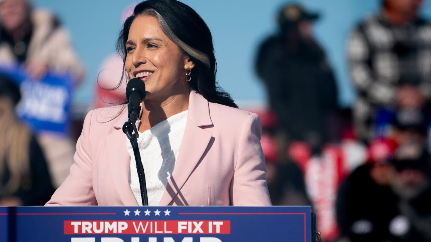 Tulsi Gabbard campaigned with Donald Trump earlier this month.