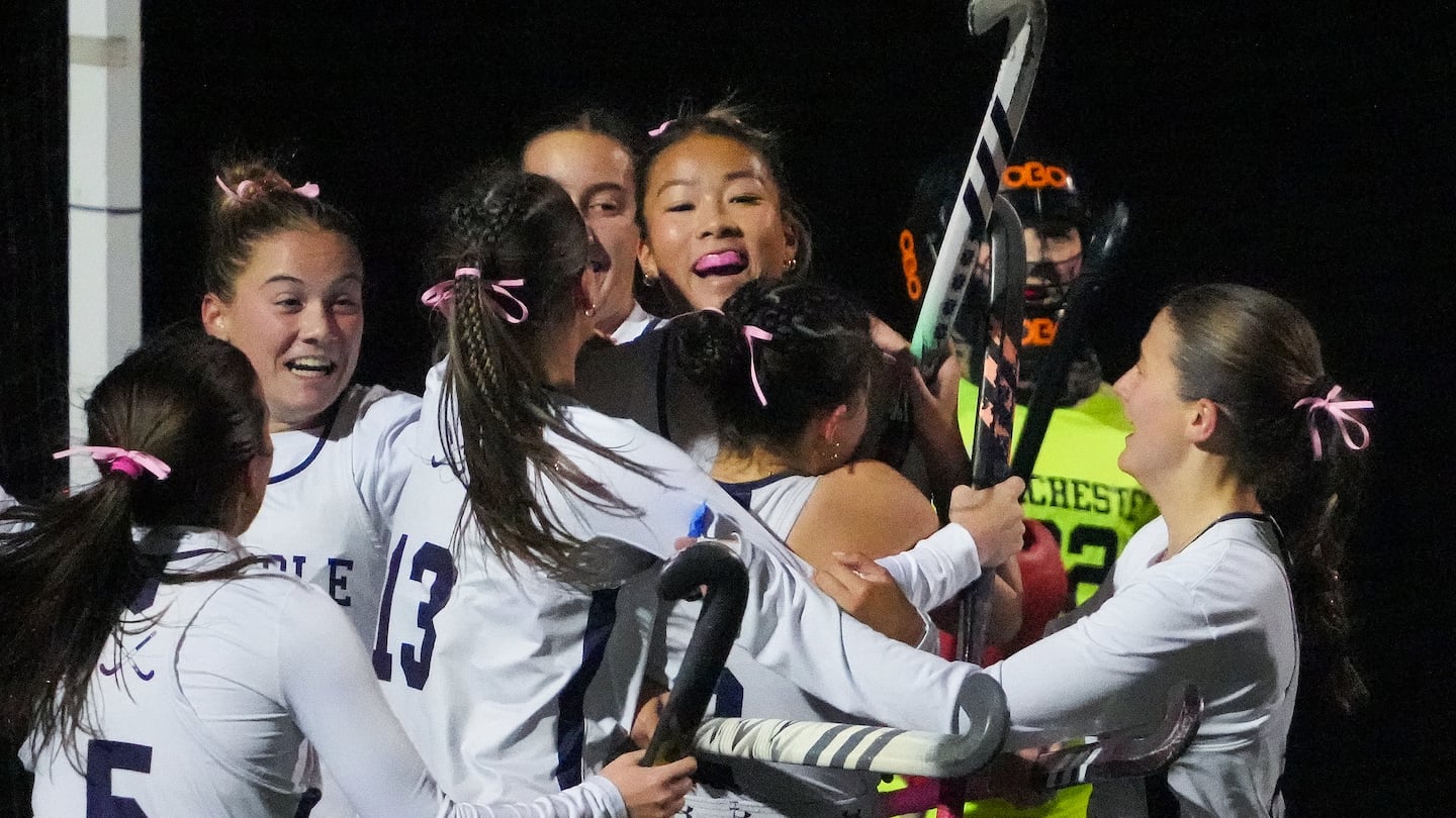 Walpole celebrates a semifinal win over Winchester as it attempts to defend its title against Andover, which is playing in its fourth straight championship.