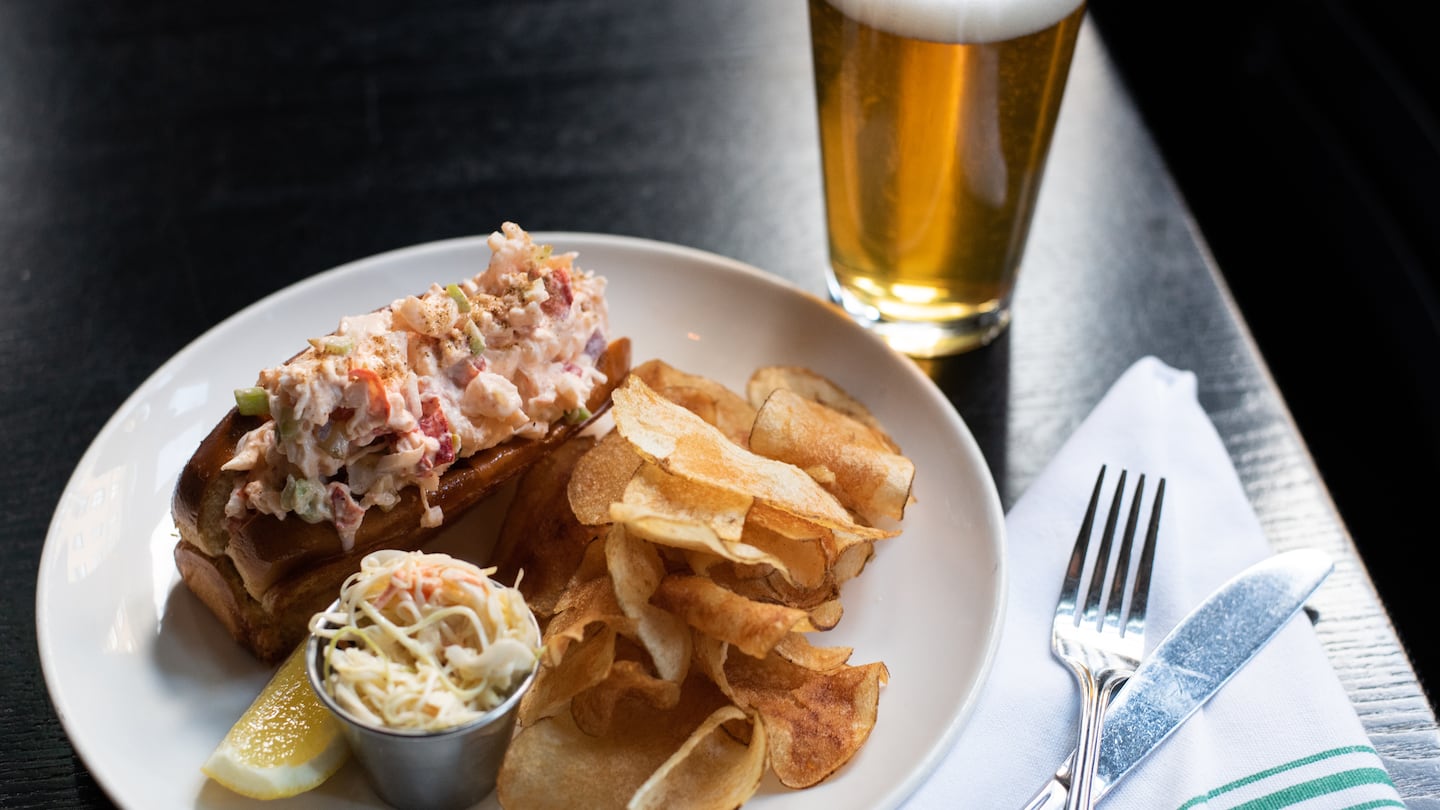 Ethel's Creamy Lobster Roll, a signature at Row 34.