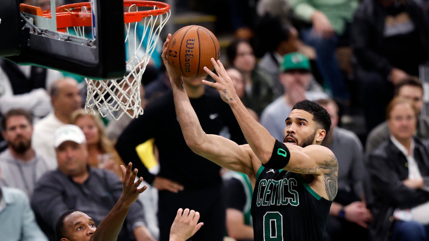 Behind 33 points, 12 rebounds, and 7 assists from Jayson Tatum, the Celtics handed the Cavaliers their first loss of the season.