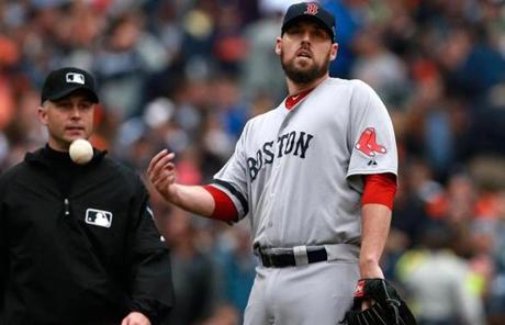 John Lackey reacted during the power outage.
