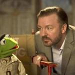 Kermit the Frog and Ricky Gervais in “Muppets Most Wanted.”